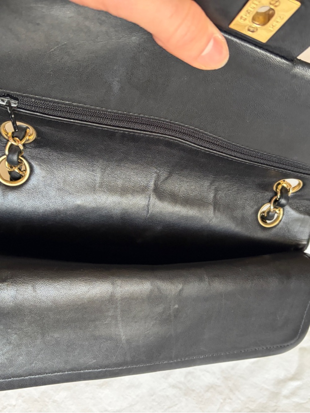 CHANEL Black Quilted Shoulder Bag with Gold Hardware - Picture 3 of 12